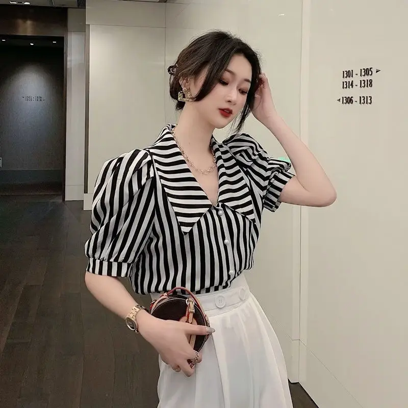 Summer Fashion Striped Turn-down Collar Puff Sleeve Shirt Loose Casual Short Sleeve Vintage Women\'s Clothing Commute Blouse