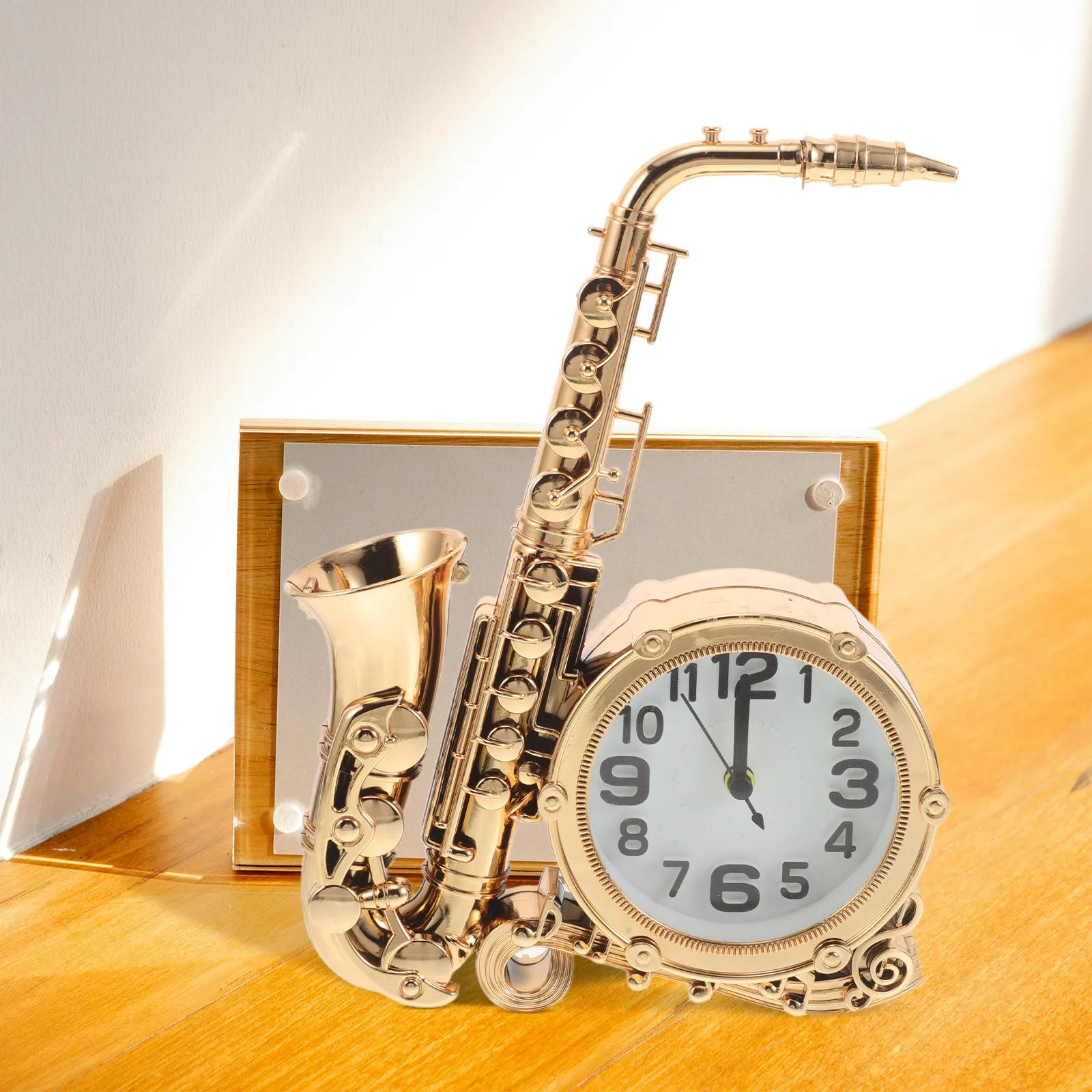 Vintage Saxophone Retro European Style Alarm Clock Small Table Clock Decorative Musical Sculpture for Bedroom Living Room Office