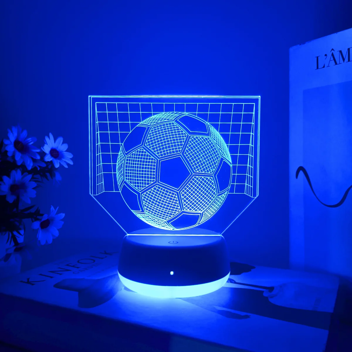 1pc modern creative football 3D night light, with touch switch control for seven different light colors to gradually change.