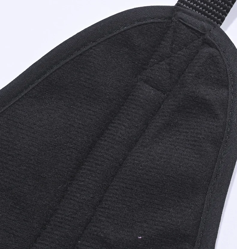 Verbesserte Version der hängenden Halskrause zur Türmontage, mit verdickter Nackenstütze und Halsfixiergurt zur Linderung der Atembeschwerden. – Detail 6