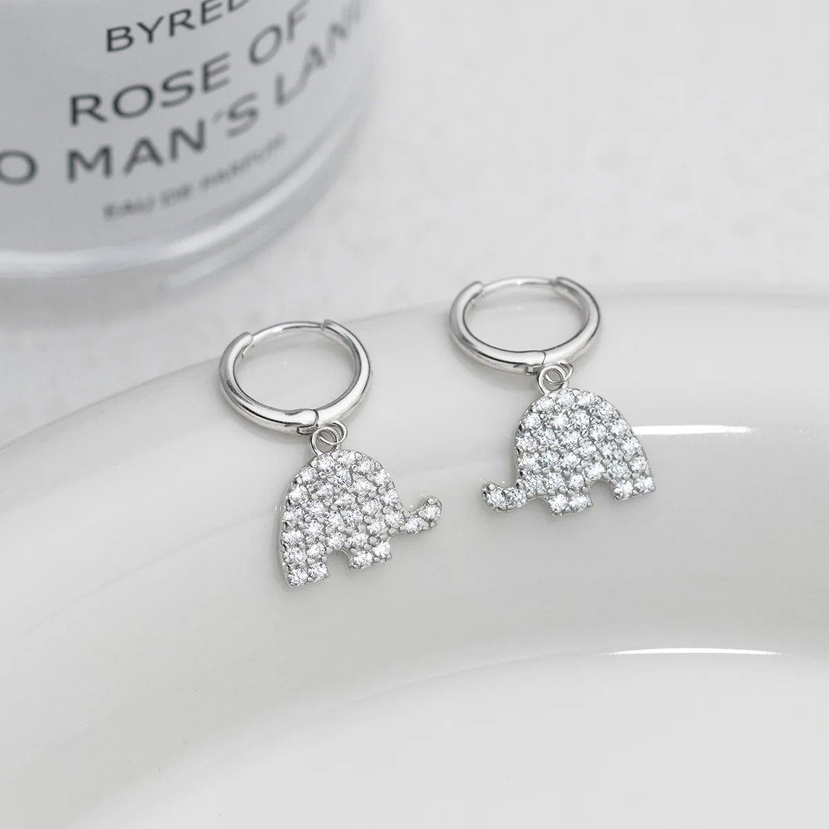 

Earrings Silver 925 Zircon Elephant Simple Unique Elegant Jewelry Women's Hoop Earrings Pendientes Mujer JHE160