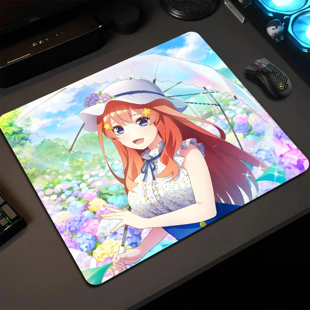 Itsuki Nakano The Quintessential Quintuplets Anime Mousepad Small LockEdge Mouse Pad Gamers Computer Desk Pad Anti-slip Rubber