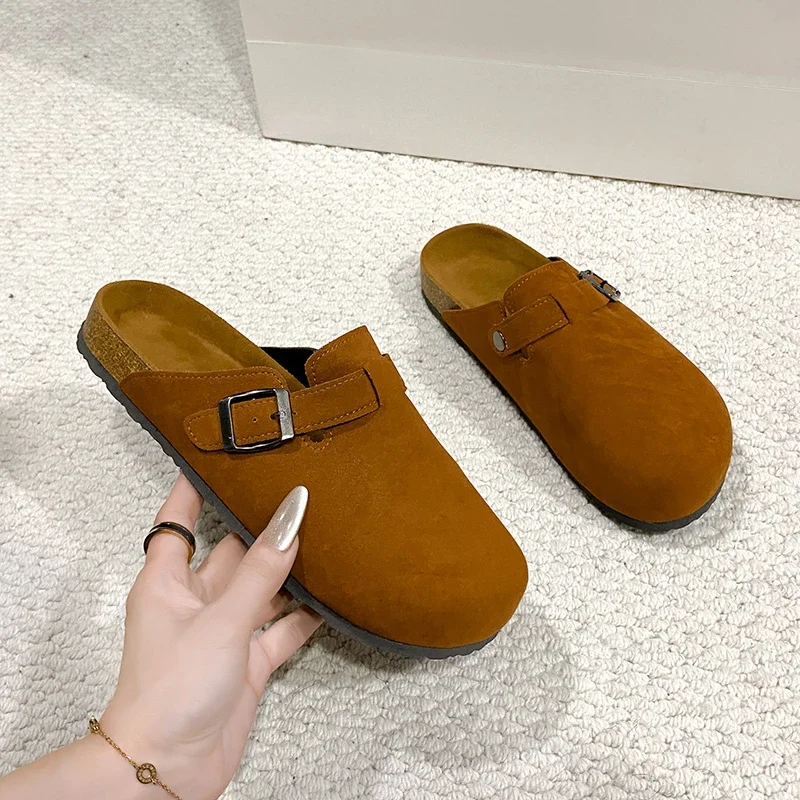 2025 nueva moda Primavera otoño zapatos de suela blanda para hombres y mujeres Sandalias planas para mujeres zapatillas de playa Mueller pisos