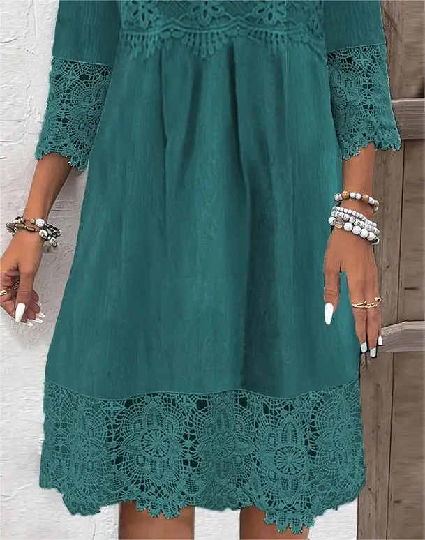 Plus Size Women's 3/4 Sleeve V-neck Solid Color Lace Midi Dress