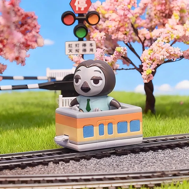Nouvelle série de figurines d'animaux mignons Disney Zootopia Train Line Up, boîte mystère, parfait pour la décoration de bureau, cadeau surprise pour enfants