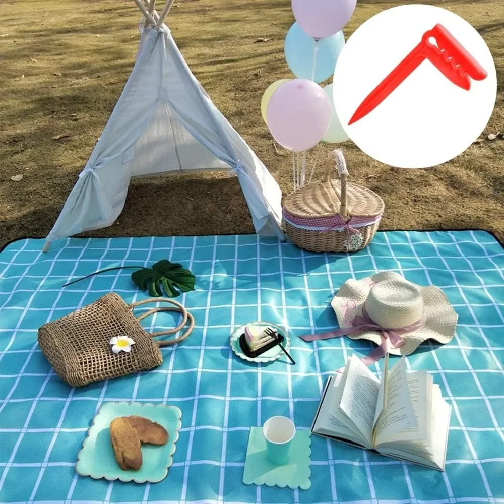 

4PCS Beach Towel Fastener Clips,Windproof Clips Blanket Picnic Fasten Pegs Plastic Towel Clamps for Camping Travel Beach Day