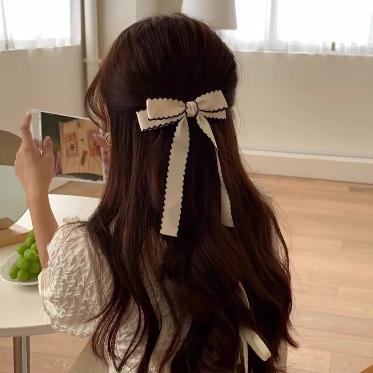 Lystrfac New Fabric Wavy Ribbon Hair Bow Spinka do włosów dla kobiet Dziewczyny Spinki do włosów Czarny Biały Kokarda Top Klips Kobiece akcesoria do włosów