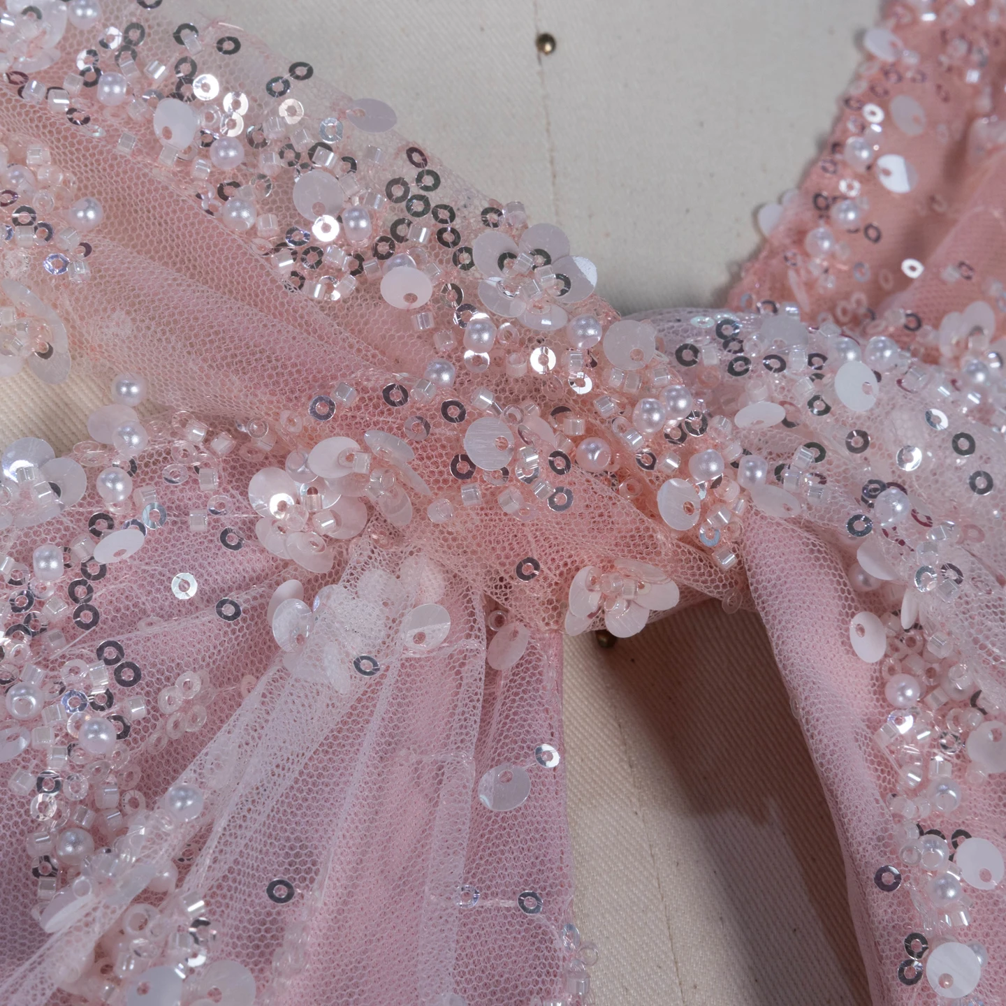 Sharon Said 2026 Neues Abendkleid in Farbverlauf Rosa mit Perlen, gedrehtem Neckholder, A-Linie, Dubai Arabisches Damen-Abendkleid SS709 Maßanfertigung – Detail 21
