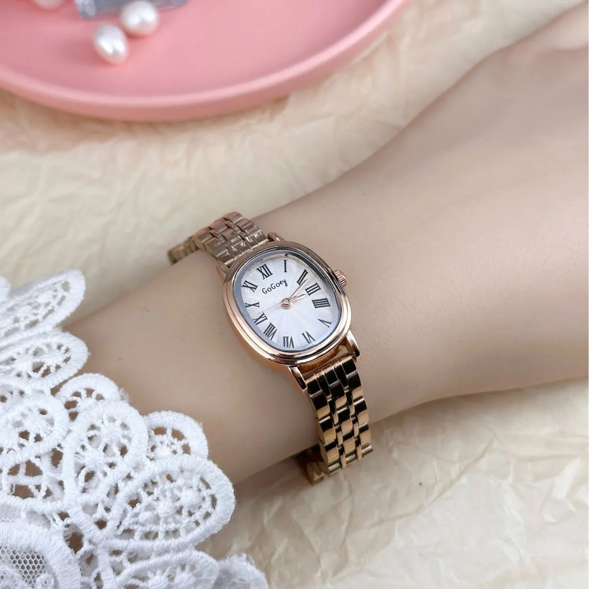 Women's Watch Simple Compact Exquisite Roman Scale Light Luxury Square Steel Belt Ladies Fashion Quartz Wristwatches