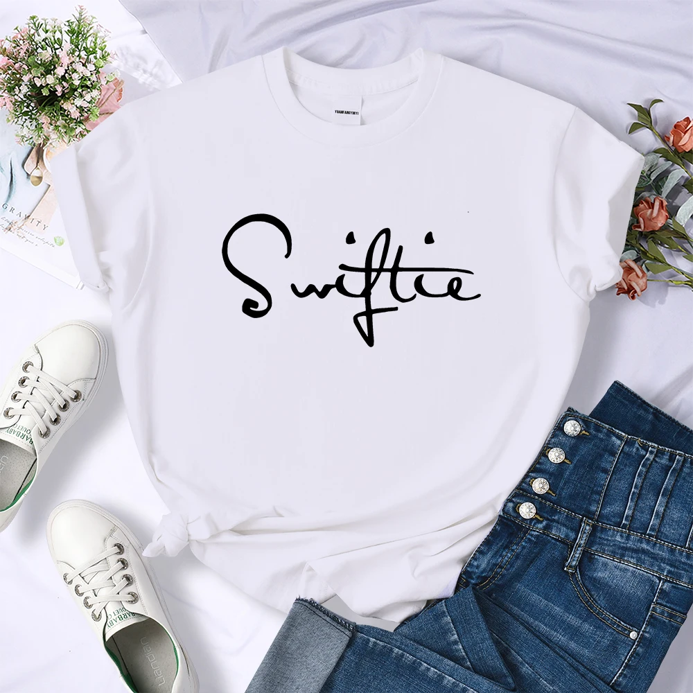 Swiftie Retro Y2K Tshirt Women Summer Breathable Crop Top Hip Hop Casual Sport Tee Clothing Sweat Cool Soft T-Shirt Women