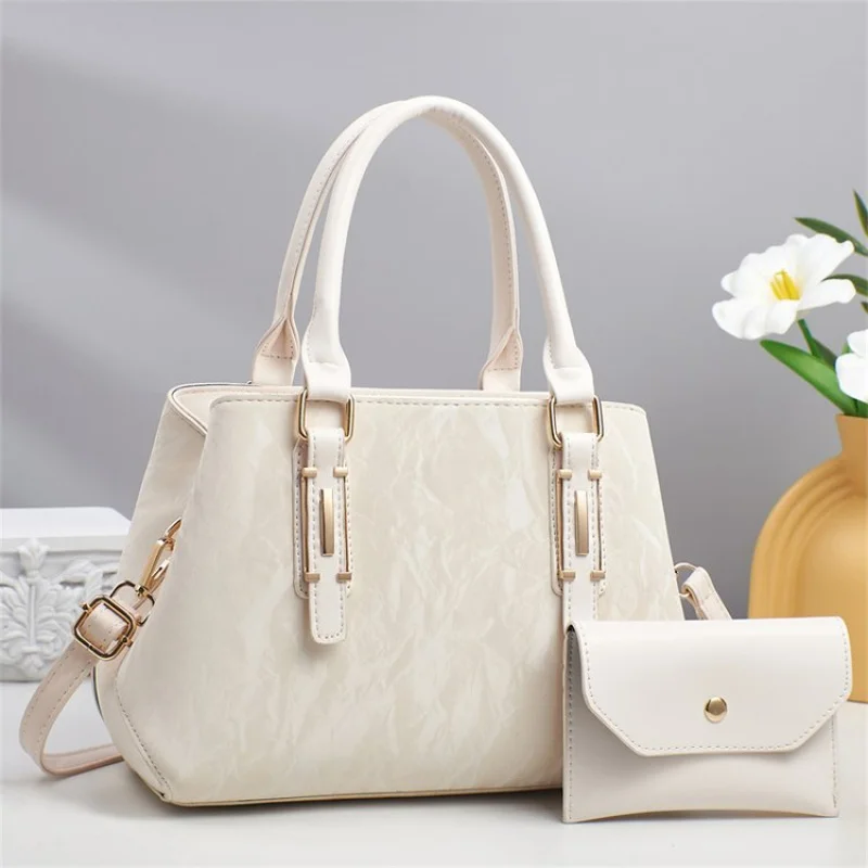 

Premium Women's Messenger Bag Made Of Microfiber Leather Boasting Paris High-End Commuter Lightweight Soft Daily Look​
