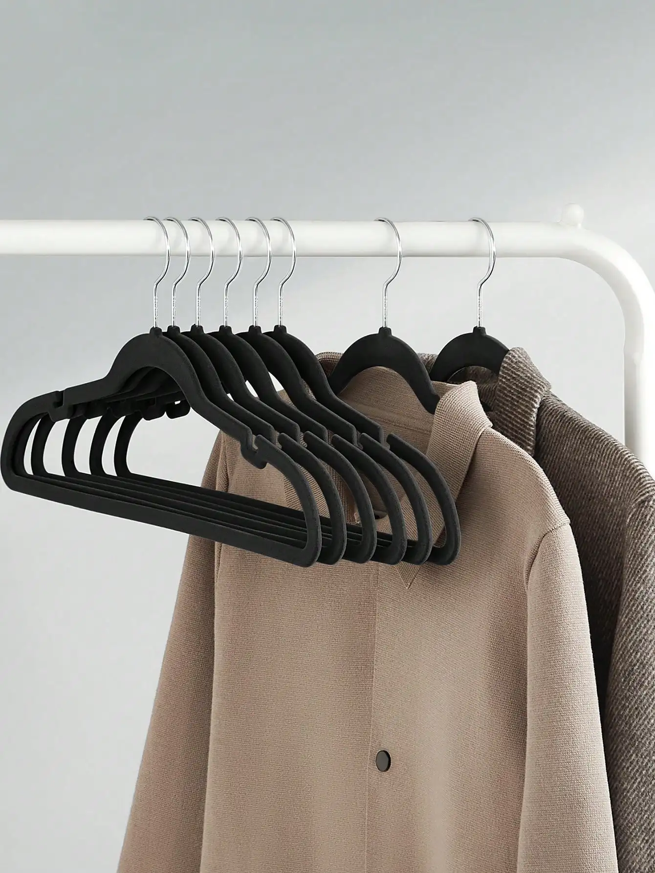 50 Pack Coat Hangers, Velvet Hangers, Non-Slip Clothes Hangers, With Shoulder Notches, Trouser Bar, 360° Swivel Hook