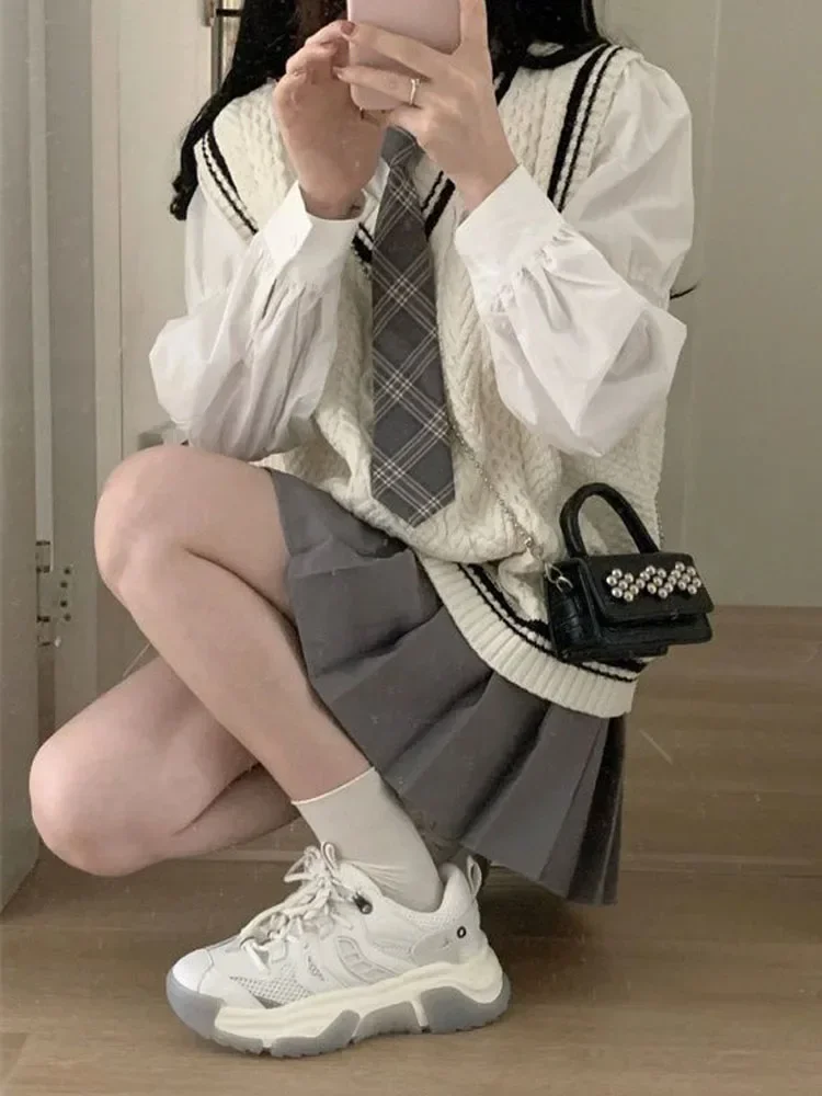 Lindo uniforme escolar japonés para mujer, suéter de punto coreano, conjuntos de falda, cuello en V, manga larga, uniforme Jk, Cosplay de niña escolar, Invierno