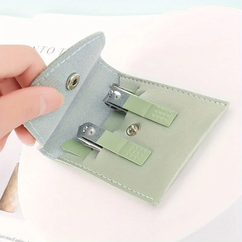 4-in-1 다기능 손톱깎이 세트 휴대용 접이식 케이스 매니큐어 도구 키트 손톱깎이 여행용 홈 사용 선물 세트