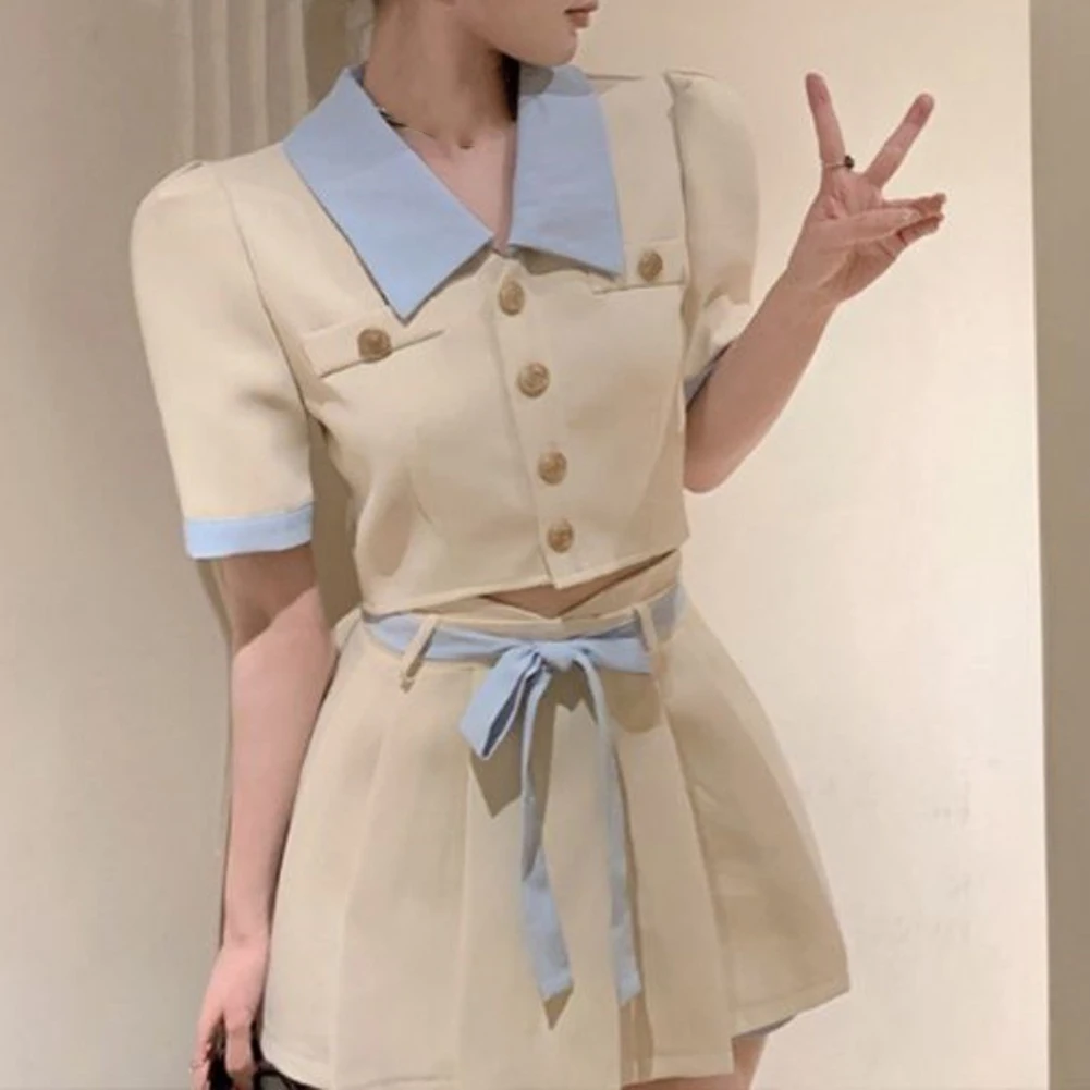 Preppy Style Two Piece Suit for Women with Short Sleeves and High Waist Pleated Mini Skirt in Black and Apricot