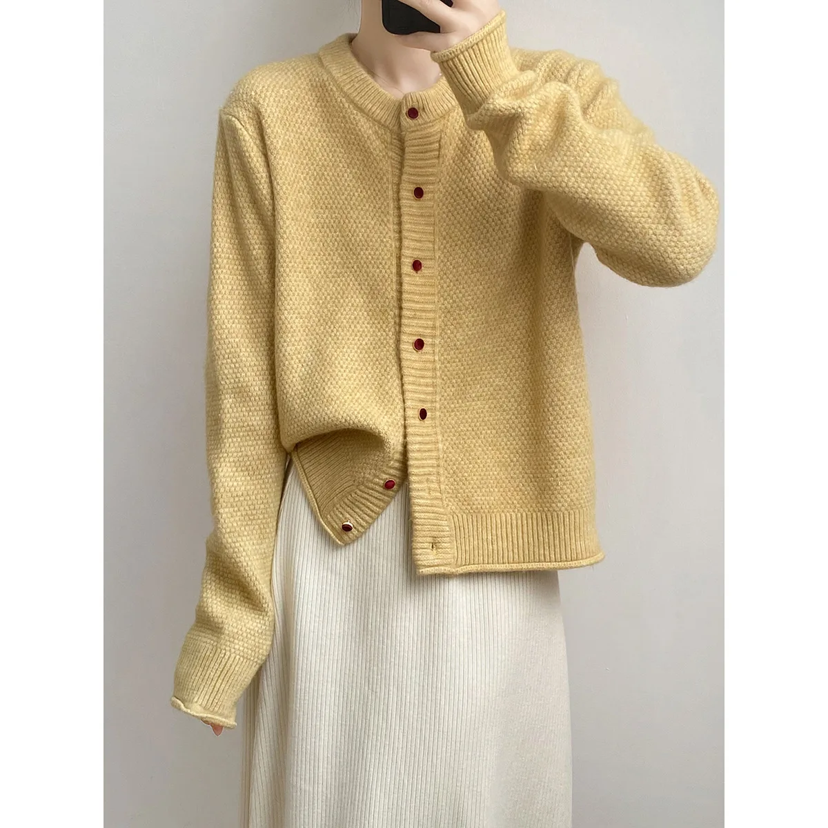 سترة نسائية محبوكة برقبة دائرية كسول للخريف بتصميم جديد بسيط وأكمام طويلة وسترة صوفية فضفاضة