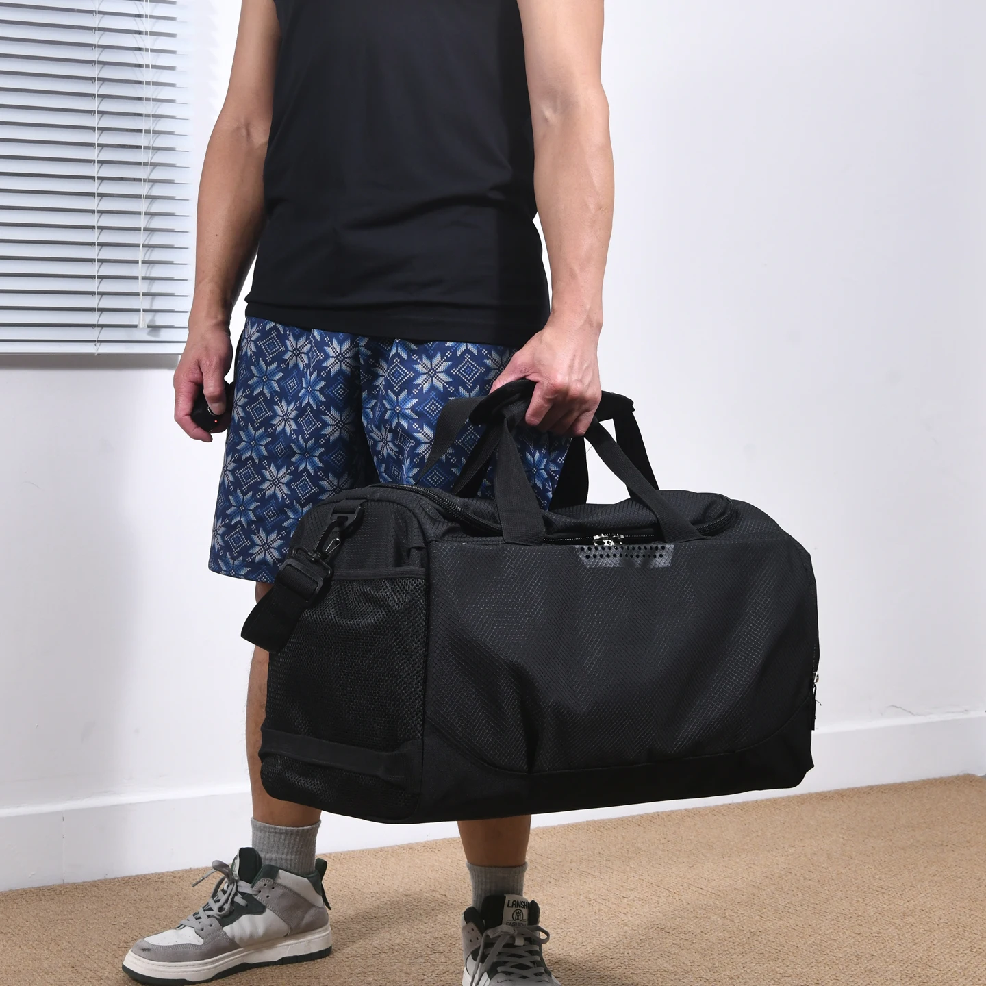 大容量フィットネススポーツバッグ男性と女性のための手持ち旅行バッグ短い旅行やツアー用の軽量旅行バッグ