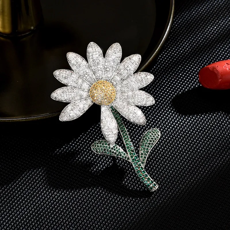 Luxury Daisy Brooch… - image