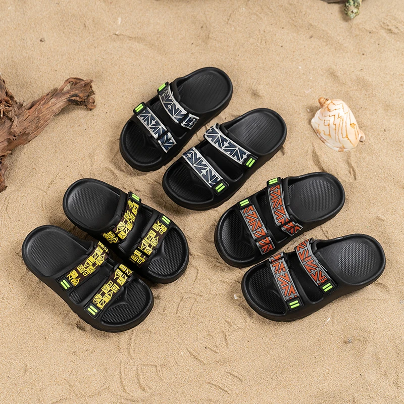 

Тапочки для мальчиков, повседневная красивая детская пляжная обувь с открытым носком, нескользящие летние 2026, новые детские модные тапочки с мягкой подошвой, модные