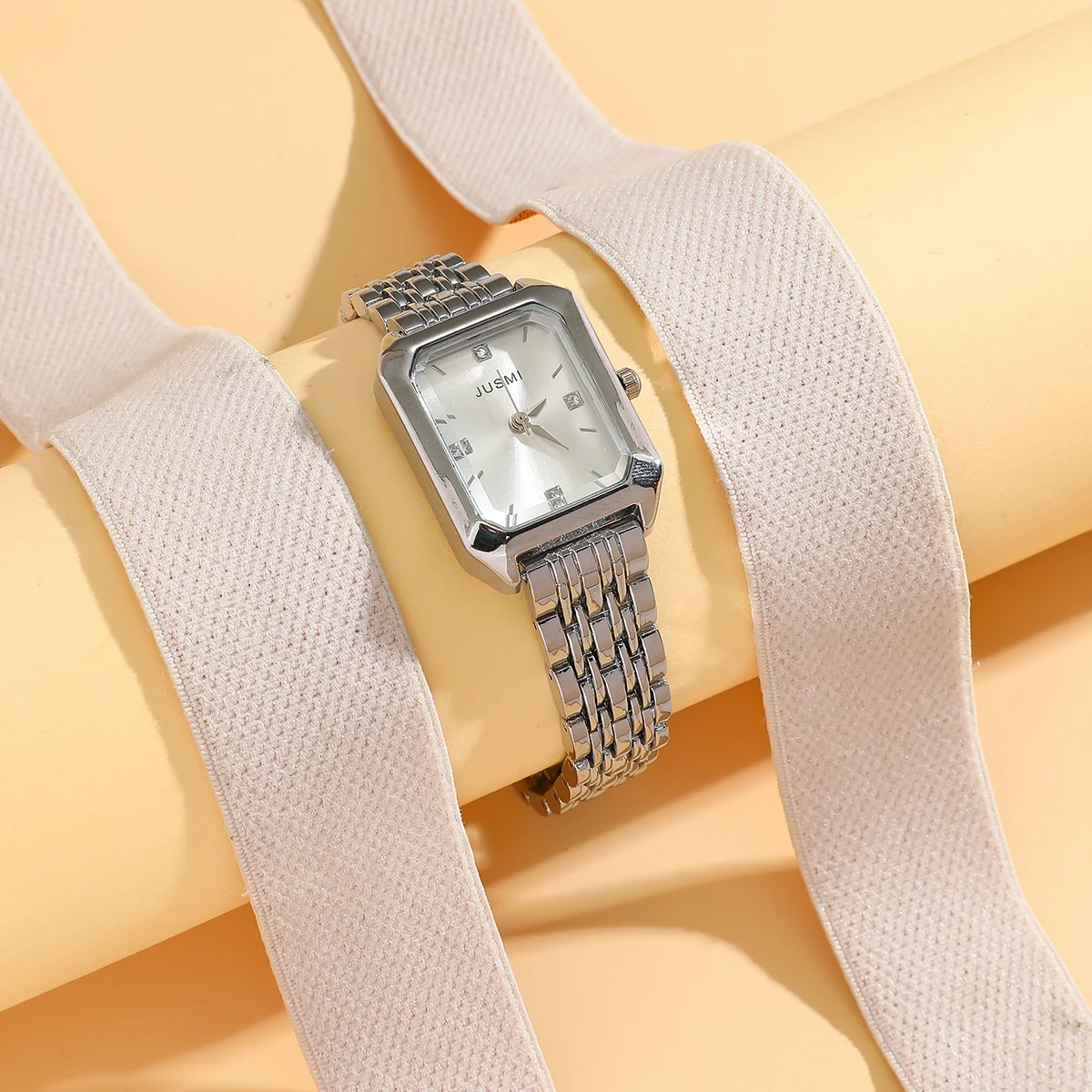 

Diamond Women's Watch, Full Iced Out Roman Numeral Dial Wristwatch, Perfect Gift for Her, Ideal for Party & Formal O