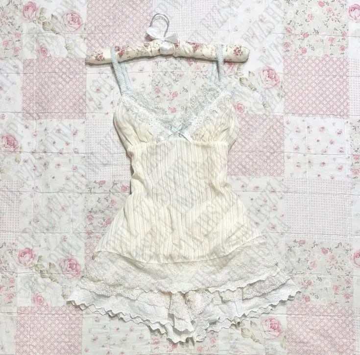 Y2K Damen Tägliche rückenfreie Kleidung Sexy Casual Neckholder Tops Eng anliegende Spitze Maiden Ärmelloses cooles Mädchen Persönlichkeit Leibchen