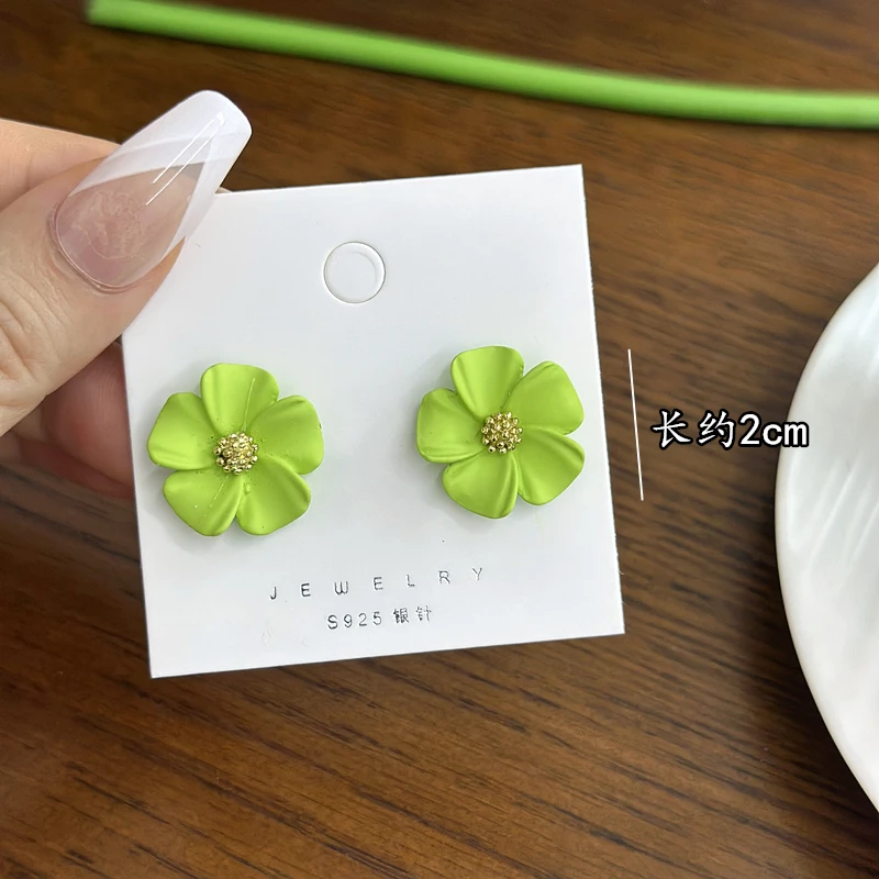 Trendy White Flower Stud Earrings for Women Candy Color Single Layer Gardenia Earrings Party Small Jewelry Green Yellow Black
