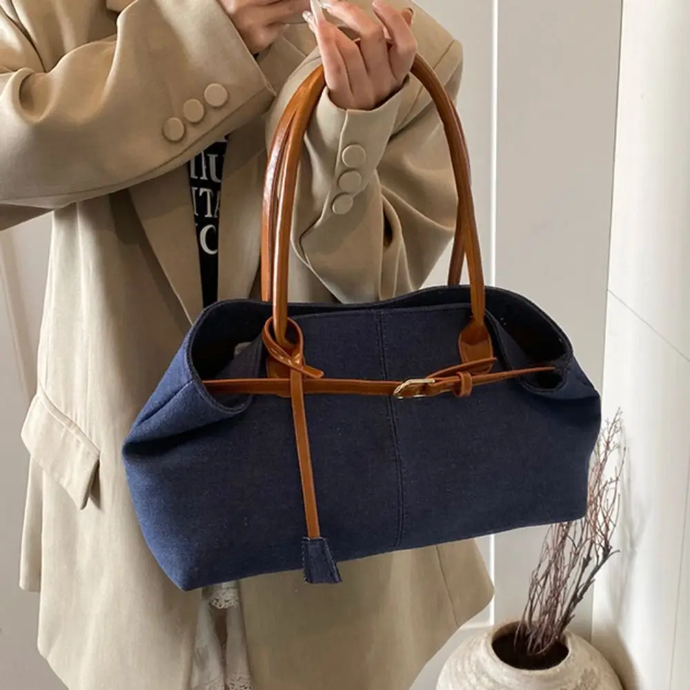 

Casual Hasp Closure Denim Shoulder Bag Elegant Large Capacity Vintage Armpit Bag PU Patchwork Color Casual Tote Bag Outdoor