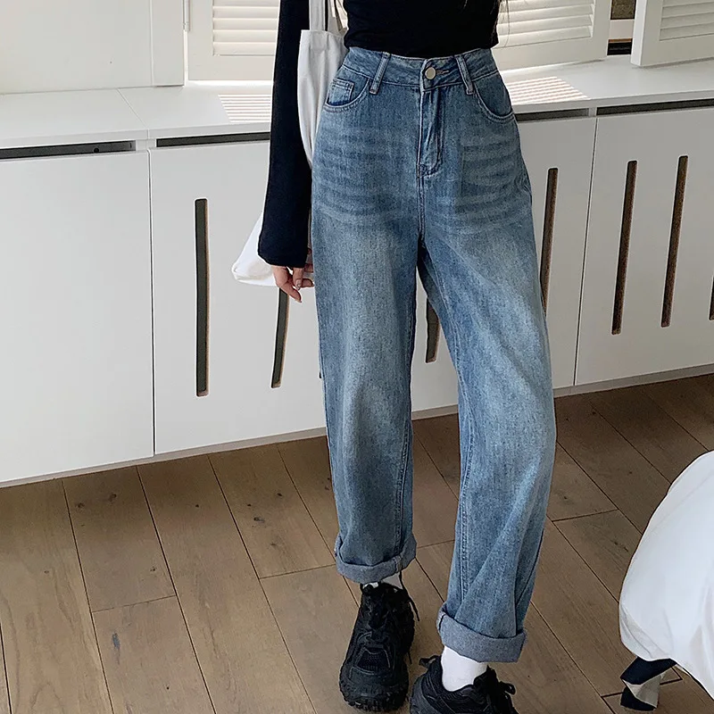 

2024 New Women's Oversized Slightly Chubby High Waisted Jeans,Spring Washed Slimming Straight Leg Pants,Fashionable Retro Pants