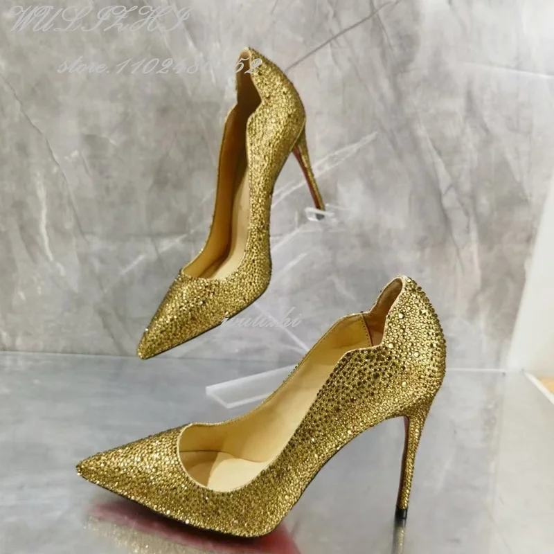 Décolleté rosso pieno di cristalli Donna Lusso Oro Tacchi con diamanti Sandali eleganti Scarpe da festa a punta con lato superficiale Scarpe vuote