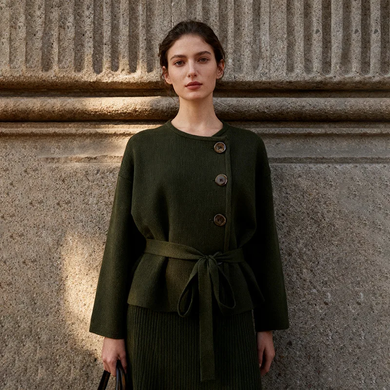 

Women's Autumn Knitted Casual Loose Sweater Comfortable Stylish Lazy Fashionable Loose Fit Sweater for Ladies