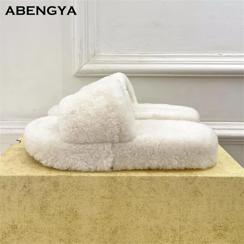 

2025 Осенние белые шерстяные меховые тапочки, женские повседневные пушистые шлепанцы с открытым носком, дизайнерские вечерние теплые туфли, женские меховые полутапочки