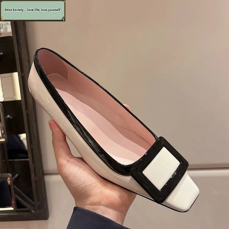 

2025 Nude patent leather high heels Metal Buckles Shallow Mouth Pointed Toe Stiletto Pumps Luxury Comfortable Party Women Shoes