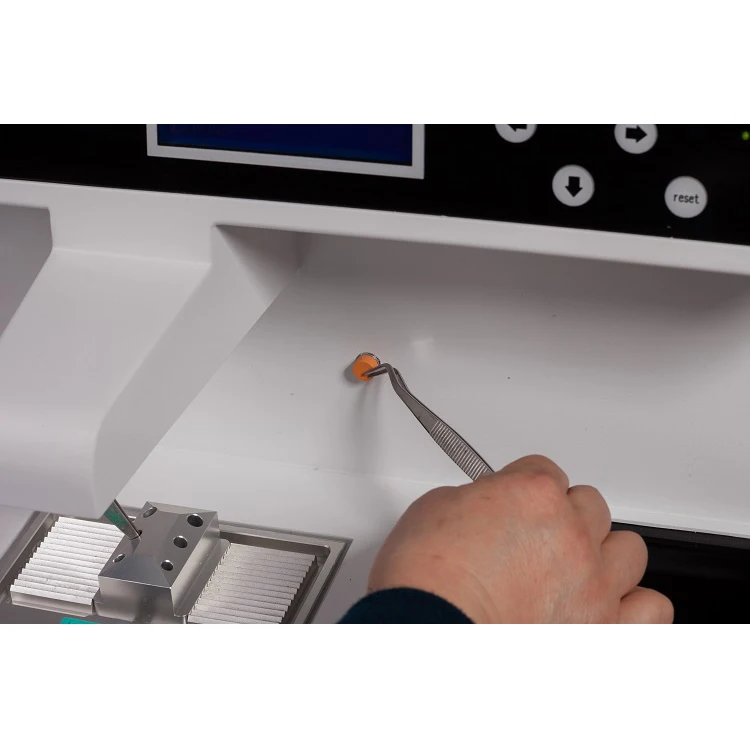 YD-6L Pathology Lab Equipment Auto Biological Machine Tissue Embedding Center With Cold Plate