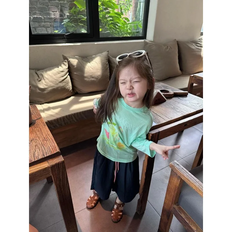 Korean children's clothing new autumn collection: stylish long-sleeve shirt and loose casual pants set for girls