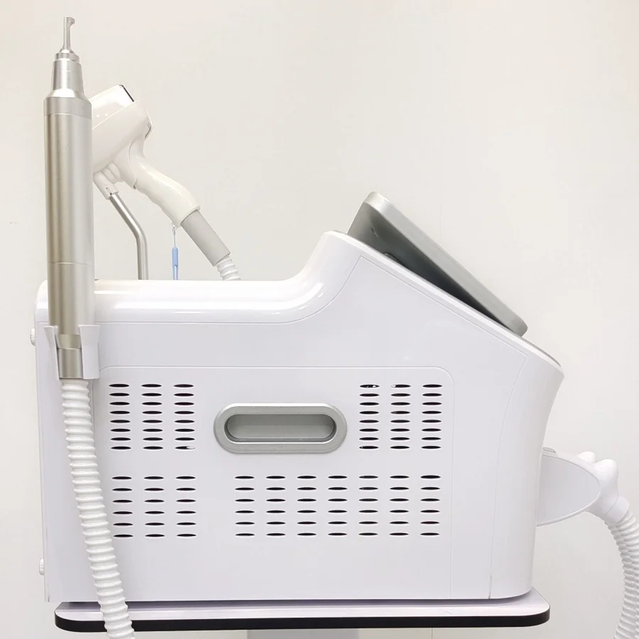 2 في 1 4000 واط ديود بيكو ثانية ليزر 755nm 808nm 940nm 1064nm لإزالة الوشم بشكل دائم غير مؤلم نظام تبريد الجليد