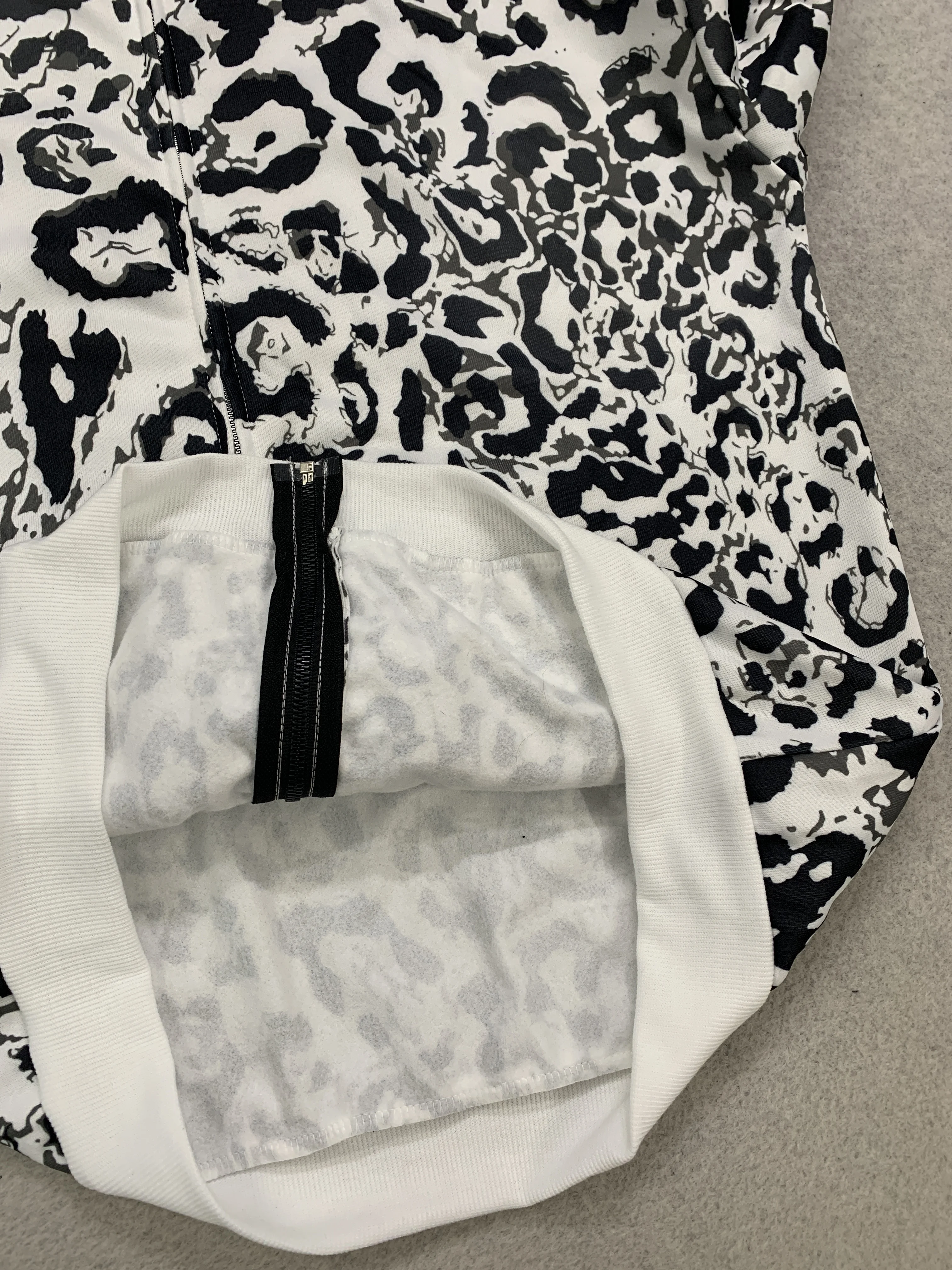 Kurzes Kapuzenpullover-Set mit Reißverschluss, weit geschnittene Jogginghose, vollständiger Leoparden-Print, Y2K-Street-Outfit für Mädchen, tägliches Layering-Wear – Detail 5