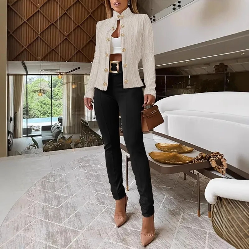 Nieuwe damesjas met metalen gesp, decoratieve opstaande kraag, slim-fit jack met lange mouwen