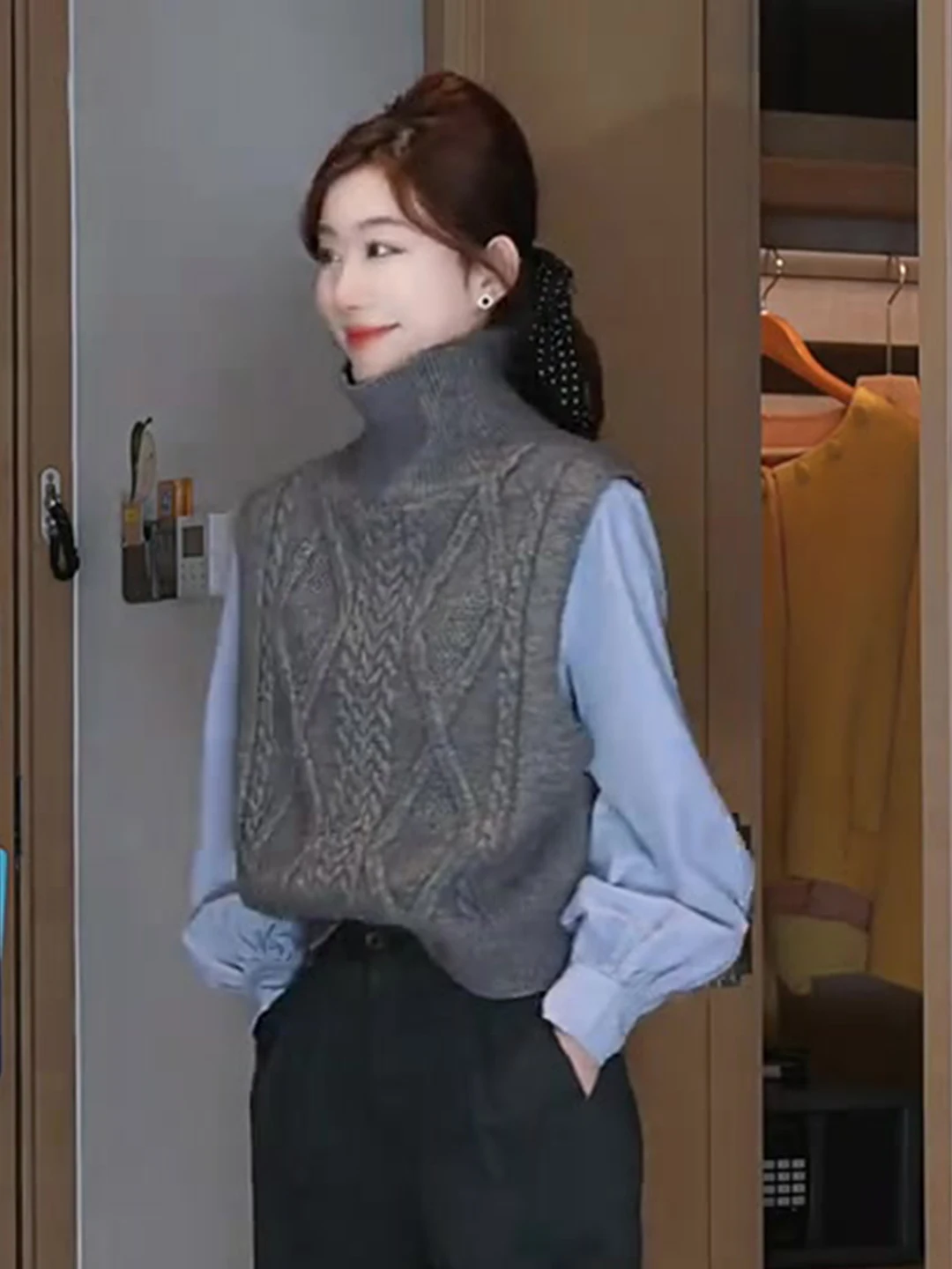 

Donna Women's High Collar Knitted Vest Autumn Winter Lazy Sle Layering Sweater Vest Twill Pattern Straight Fit Medium Softn