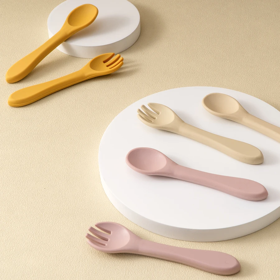 2PCS/Set Baby Silicone Utensils Soft Spoon Fork Feeding Learning Children Tableware Baby Food Accessories Children\'s Cutlery