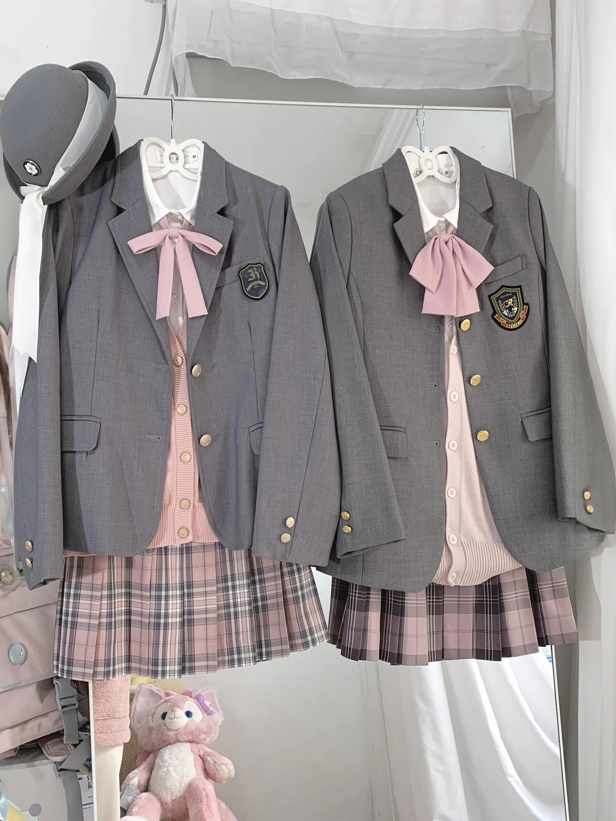 

Valentine's Day Limited JK Uniform Autumn Winter Set Japanese Style Sweater Grey Pink Plaid Pleated Skirt School Uniform Set