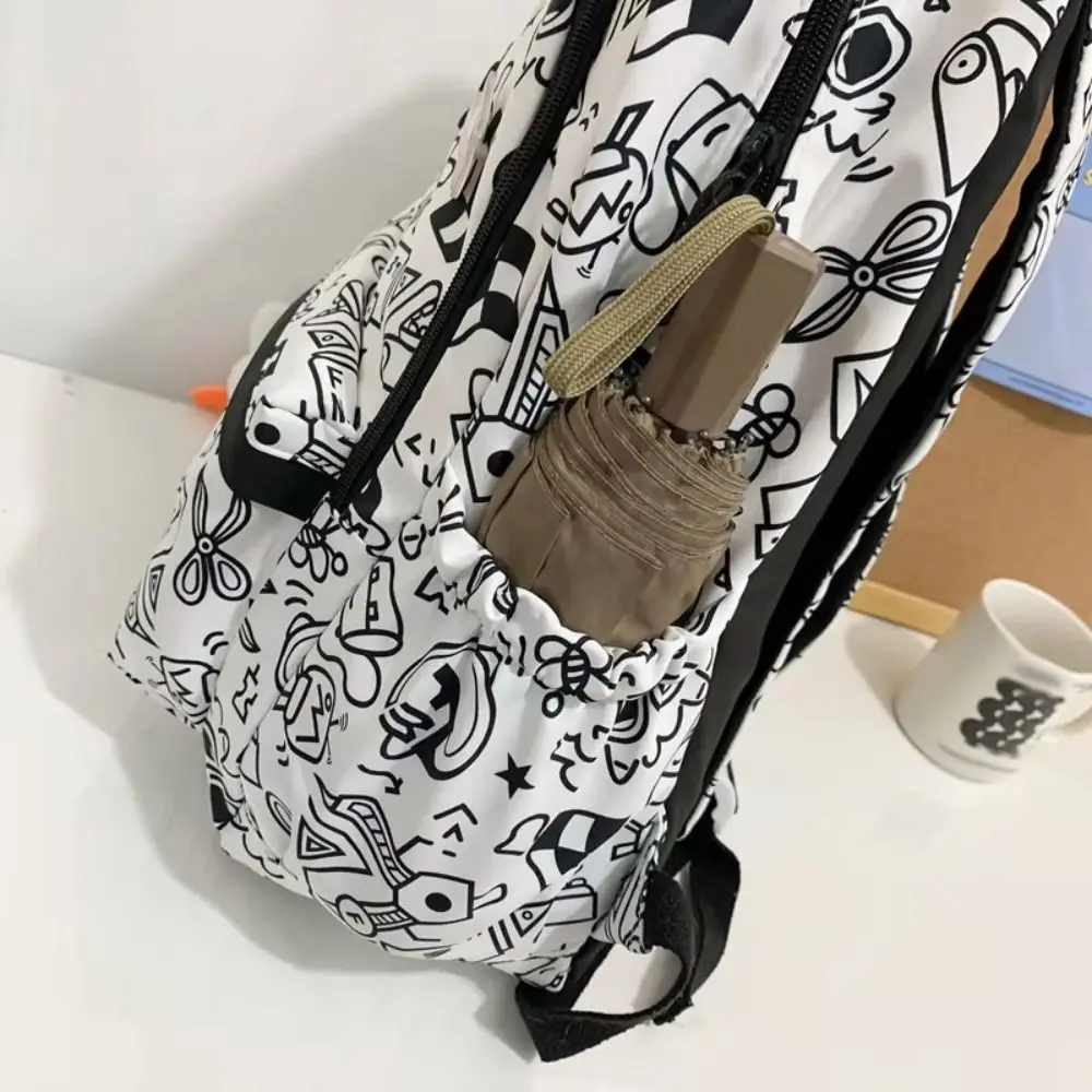 

Large Capacity Fashion Students Backpack Graffiti Doodle School Bag Nylon Cloth Leisure Shoulder Bag Boys Girls