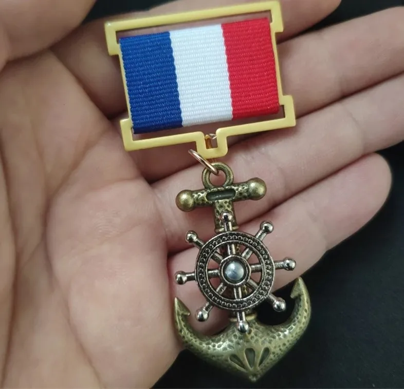 

French Heroic Sailor Medal USSR St. George Heroic Sailor Badge Replica Retro Metal Badge DIY Uniform Decoration Accessories