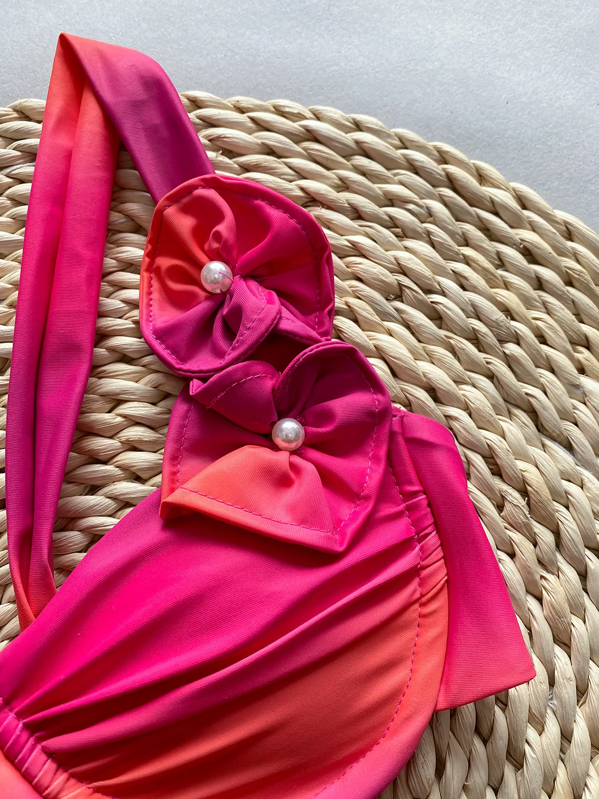 Neues Bikini-Set für Damen, dreidimensionale Blume, sexy Bikini, Stahl, geteilter Damen-Badeanzug