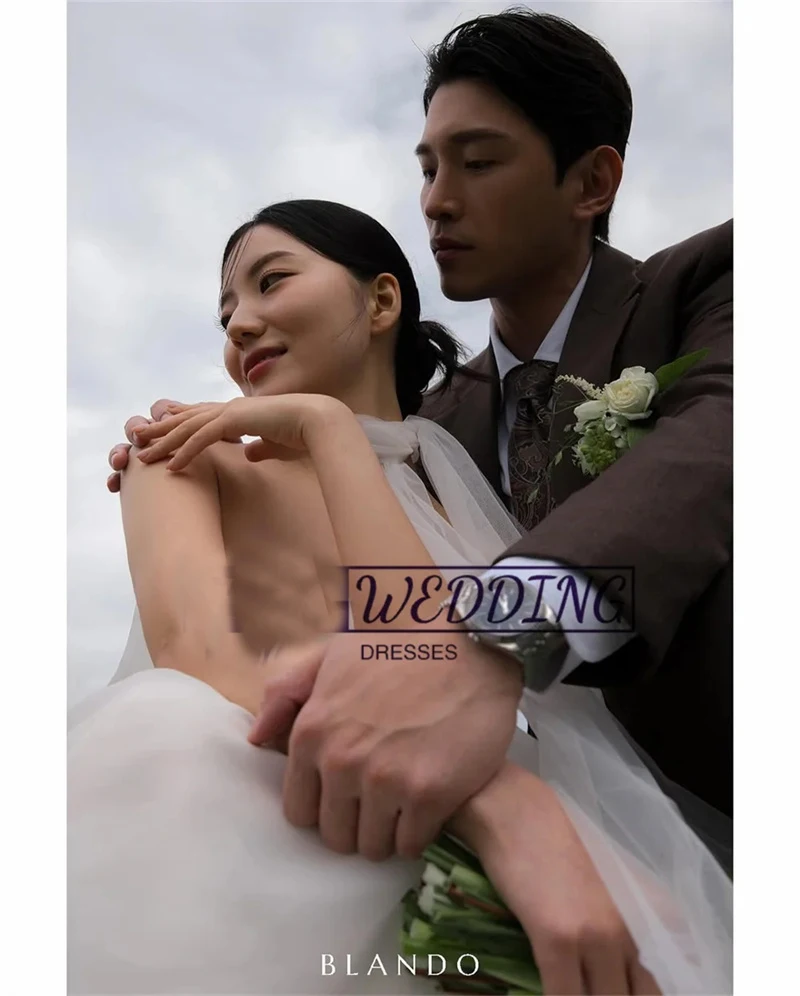 BOMP Einfache trägerlose Korea Brautkleider Fotos schießen A-Linie Seidenorganza-Kleider Maßgeschneiderte Korsett-Braut-Empfangskleider