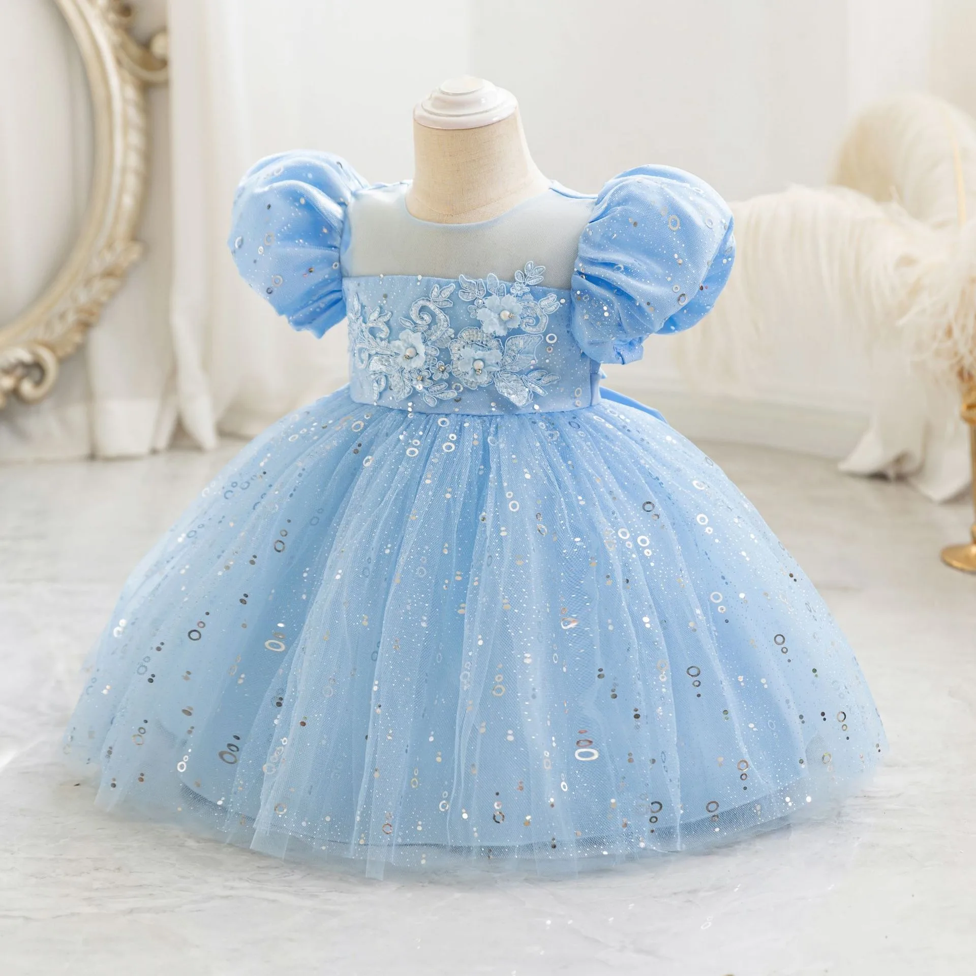 0-4 Years Old Blue Flowers Baby Girl Dresses Bow Sweet Little Girl White Toddler Vestidos 12 24 36 Months Infant Clothes 247004