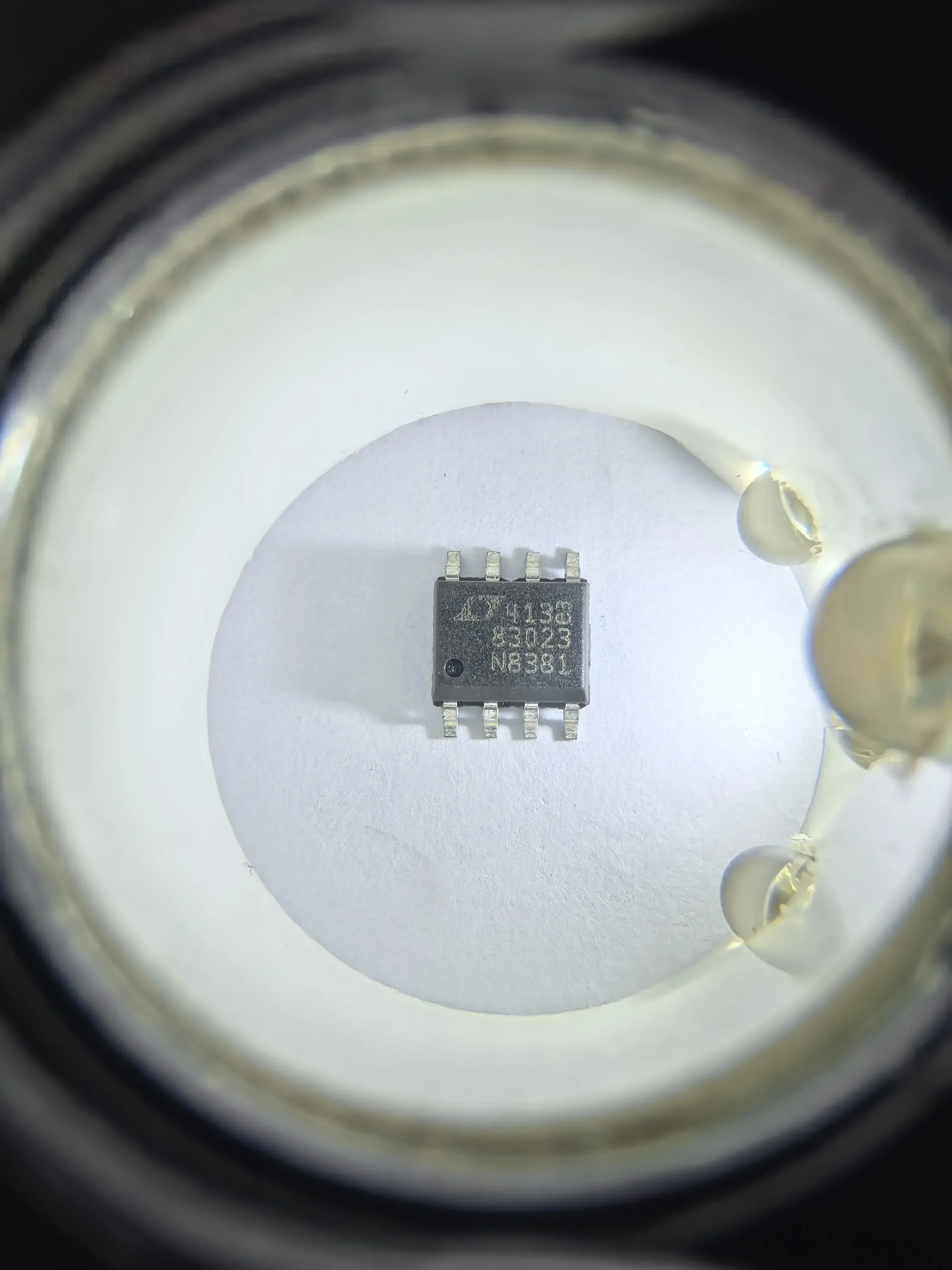 LT8302ES8E-3 LT8302IS8E-3 LT8302HS8E-3 LT8302 - 42VIN Micropower No-Opto Isolated Flyback Converter with 65V/3.6A Switch