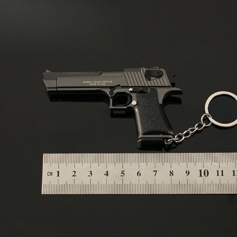 Desert Eagle keychain Mini Small Guns Hanging 1:3 Metal Realistic toy gun model Detachable Version Backpack Ornament Boy Gifts