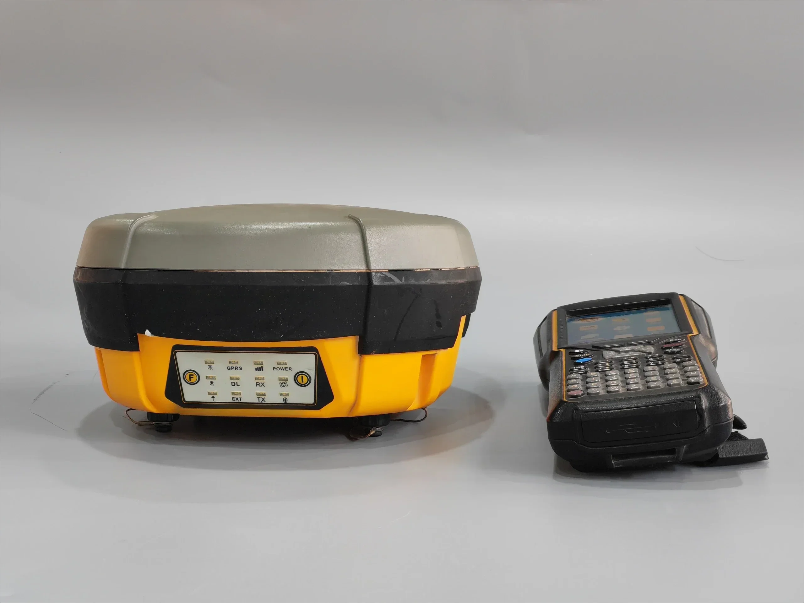 S82 Gnss Rtk Base e Rover Prodotto digitale di seconda mano