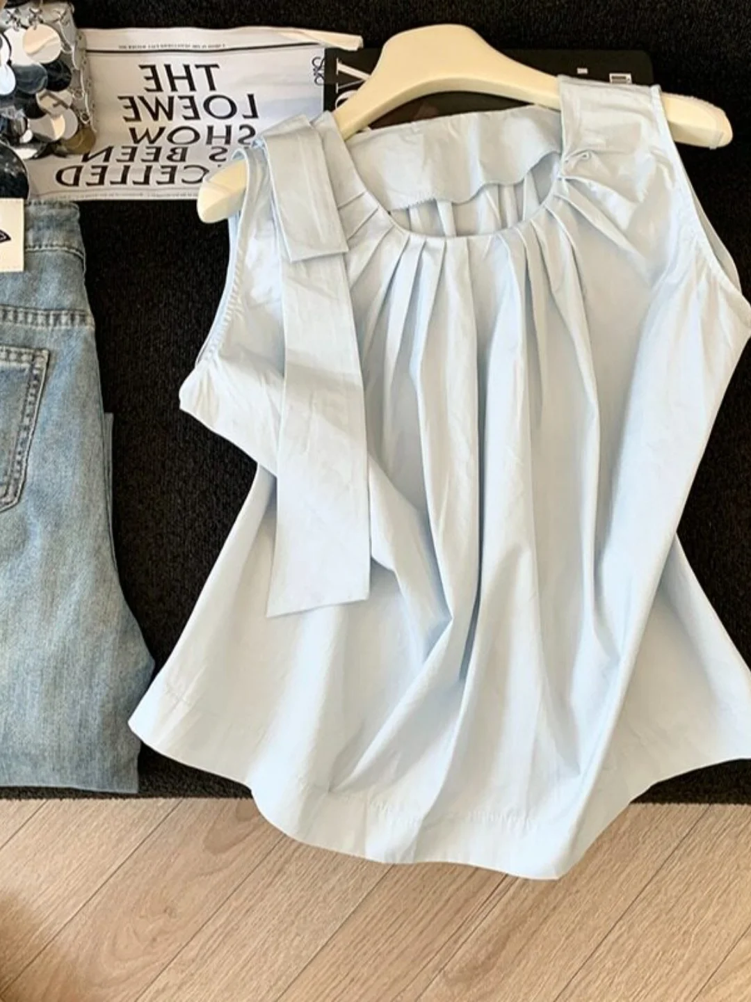 

Sweet Bow-Tied round Neck Sleeveless Shirt Women's Outerwear Design Slimming Vest Top Short Length Color Chinese Fashion