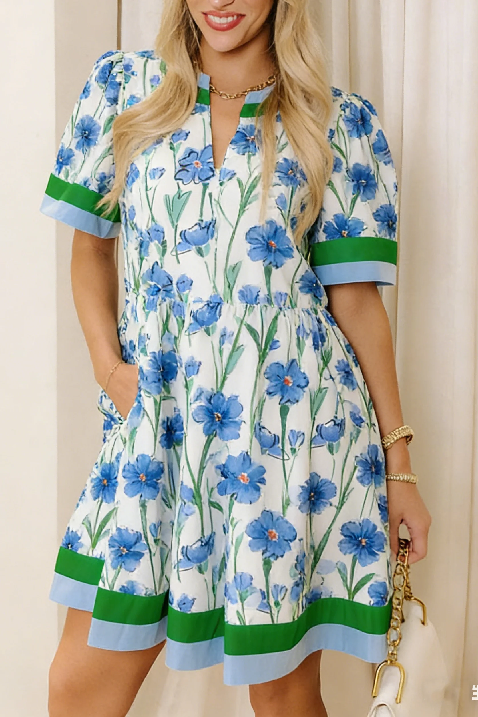 Damen Blumen-Minikleid, Kurzarm, V-Ausschnitt, Lockerer Boho-Stil Strandkleid, Blumendruck, Neu für Frühling/Sommer 2026